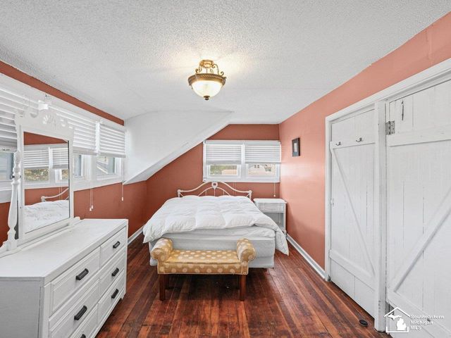 4346 4th Street, Luna Pier, MI 48157