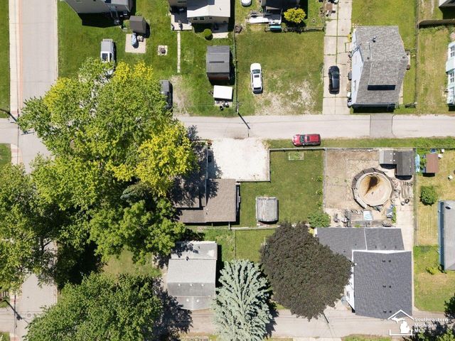 4346 4th Street, Luna Pier, MI 48157