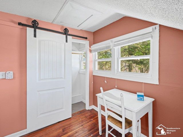 4346 4th Street, Luna Pier, MI 48157