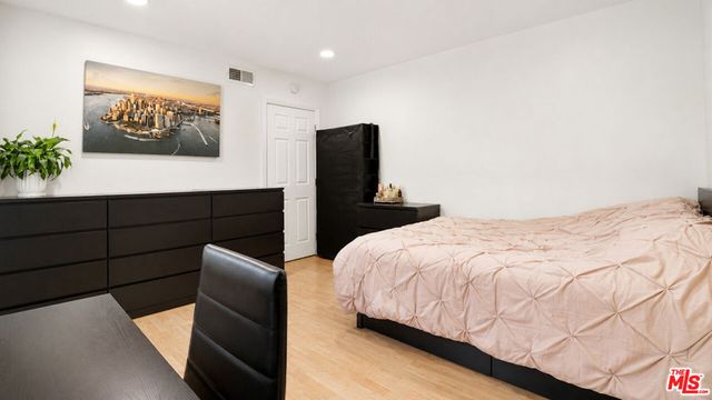 15829 Tupper Street, Los Angeles, CA 91343
