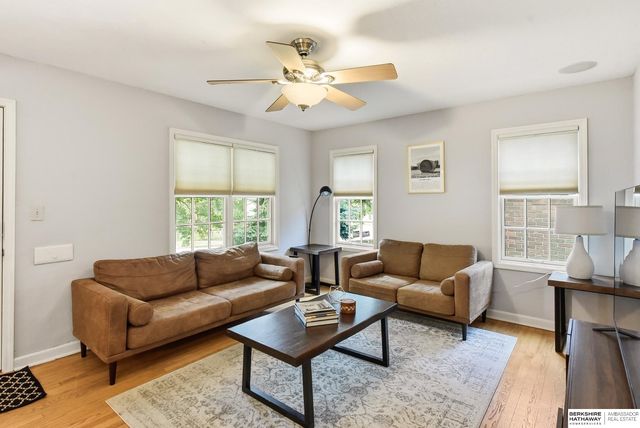 2008 N 49th Street, Omaha, NE 68104