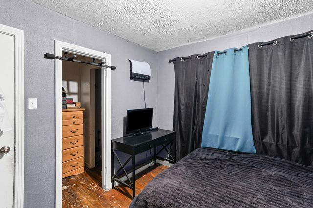 2807 S Montreal Avenue, Dallas, TX 75224