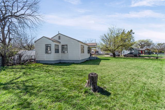 2807 S Montreal Avenue, Dallas, TX 75224