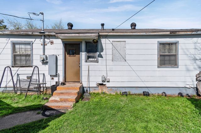 2807 S Montreal Avenue, Dallas, TX 75224