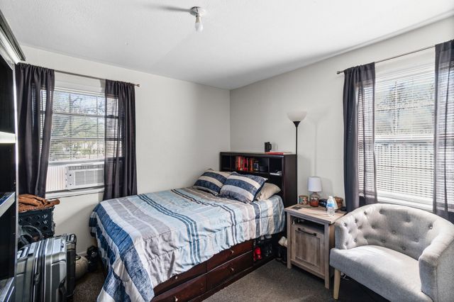 2807 S Montreal Avenue, Dallas, TX 75224