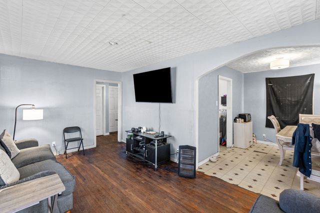 2807 S Montreal Avenue, Dallas, TX 75224