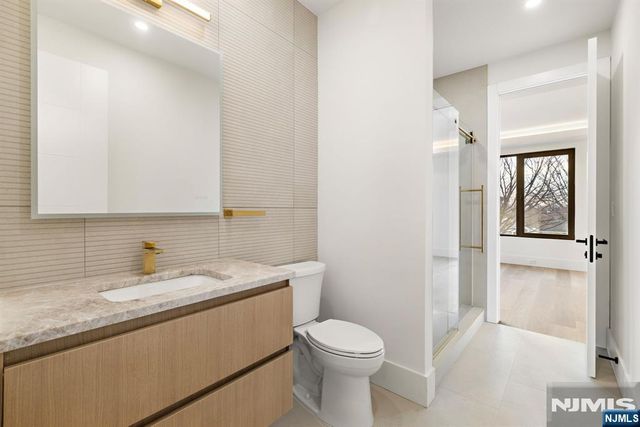 210 Hillcrest Drive, Paramus, NJ 07652