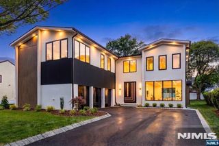 210 Hillcrest Drive, Paramus, NJ 07652
