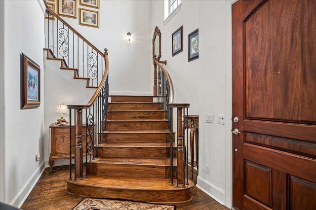 5936 Preston Gate Court, Dallas, TX 75230
