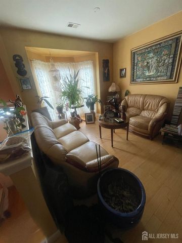 93 perez Drive, Newark, NJ 07103