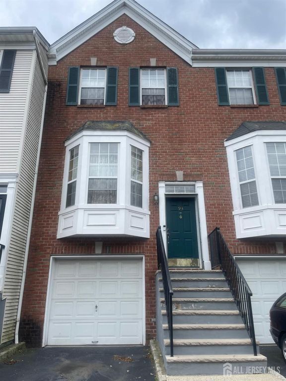 93 perez Drive, Newark, NJ 07103