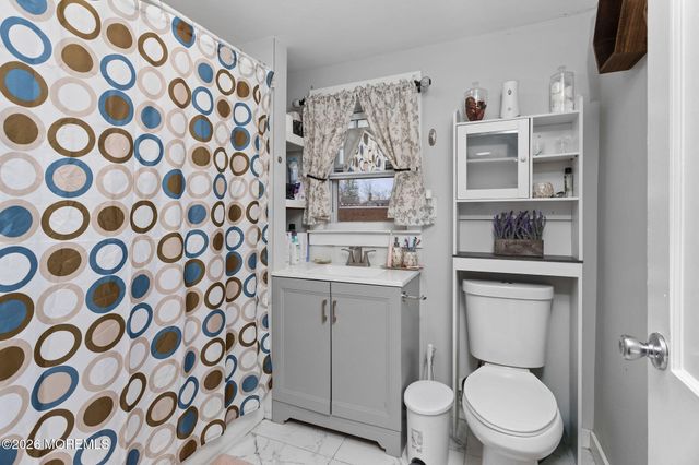 11 Main Street, Englishtown, NJ 07726