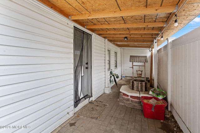 11 Main Street, Englishtown, NJ 07726