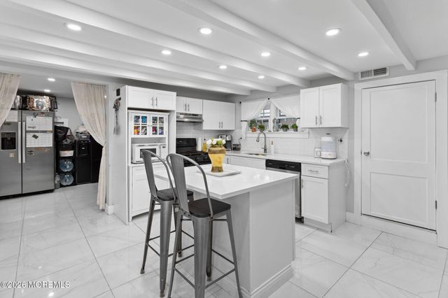 11 Main Street, Englishtown, NJ 07726