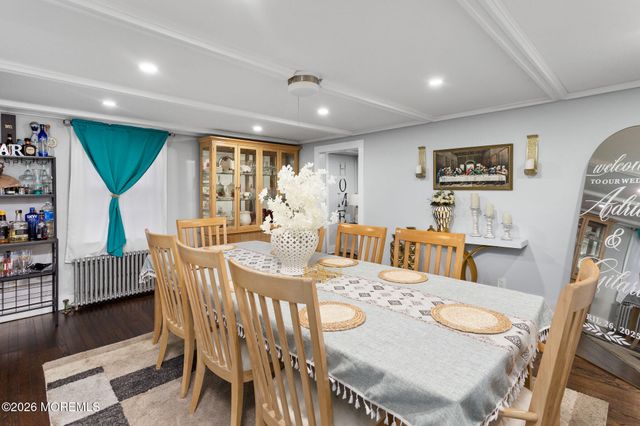 11 Main Street, Englishtown, NJ 07726