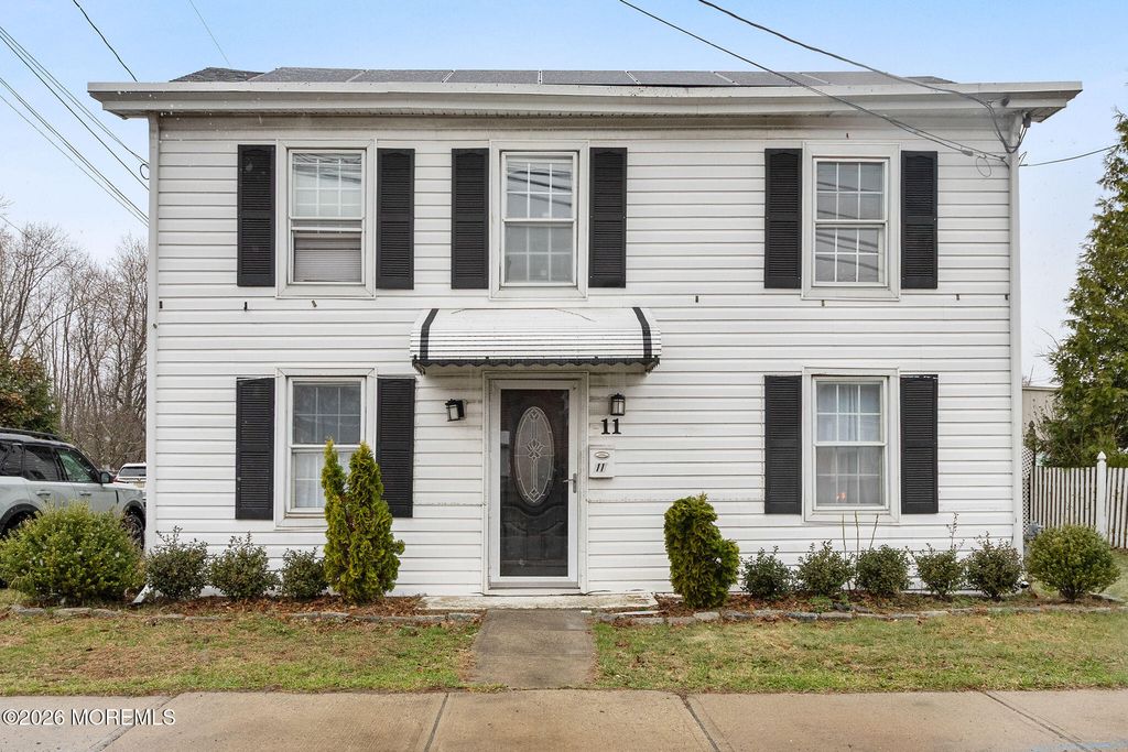 11 Main Street, Englishtown, NJ 07726