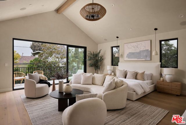 3732 Beethoven Street, Los Angeles, CA 90066