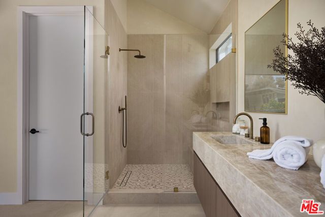 3732 Beethoven Street, Los Angeles, CA 90066