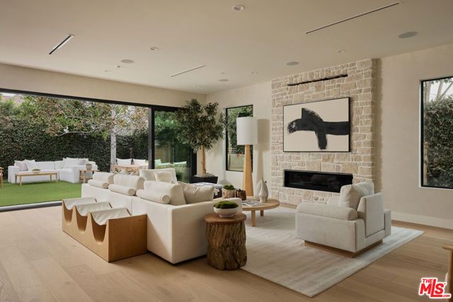 3732 Beethoven Street, Los Angeles, CA 90066