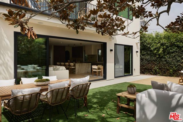 3732 Beethoven Street, Los Angeles, CA 90066