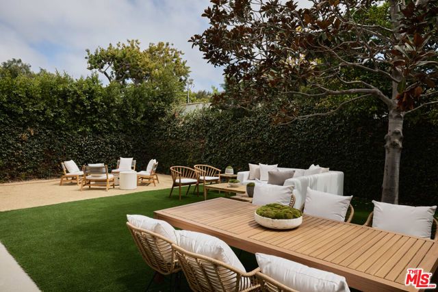 3732 Beethoven Street, Los Angeles, CA 90066