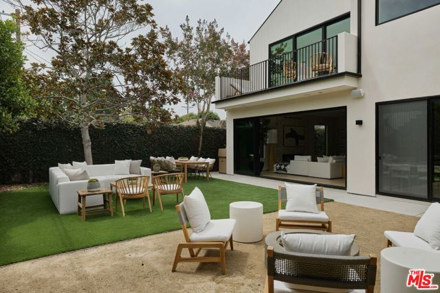 3732 Beethoven Street, Los Angeles, CA 90066