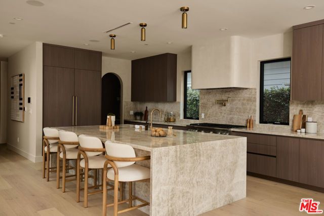 3732 Beethoven Street, Los Angeles, CA 90066