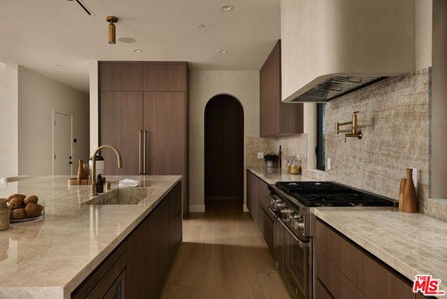 3732 Beethoven Street, Los Angeles, CA 90066
