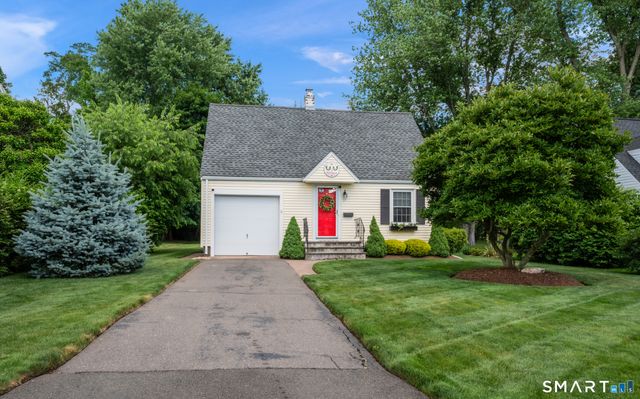 37 Kensington Street, Manchester, CT 06040