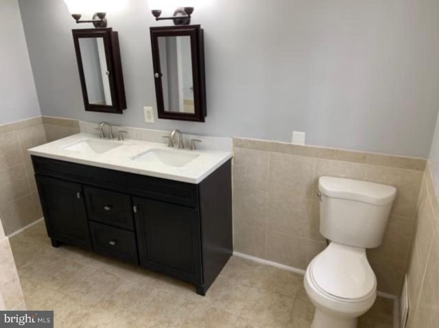 216 COLFAX CT, Manassas Park, VA 20111