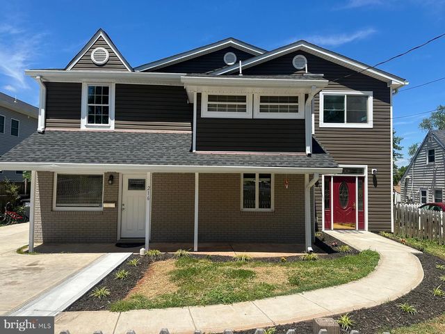 216 COLFAX CT, Manassas Park, VA 20111