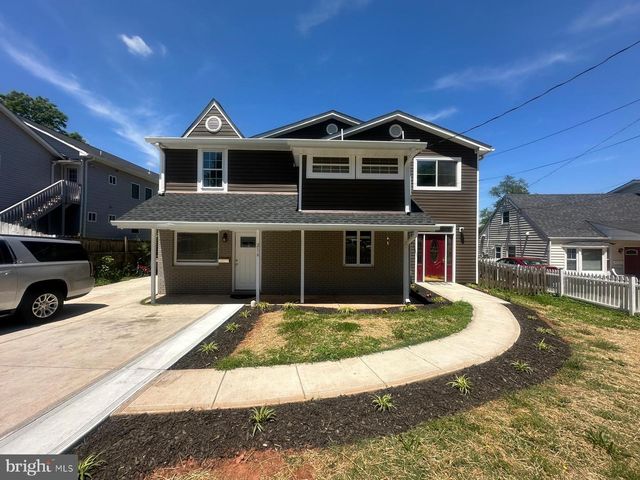 216 COLFAX CT, Manassas Park, VA 20111