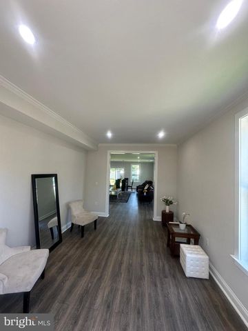 216 COLFAX CT, Manassas Park, VA 20111