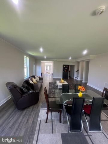 216 COLFAX CT, Manassas Park, VA 20111