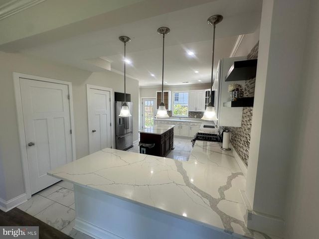 216 COLFAX CT, Manassas Park, VA 20111