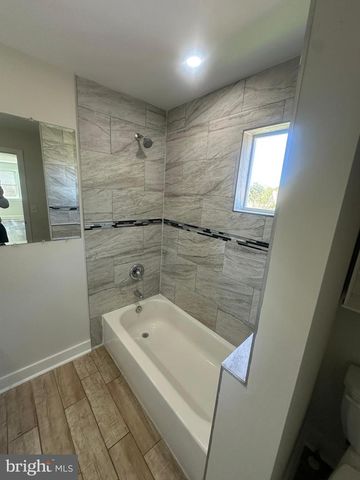 216 COLFAX CT, Manassas Park, VA 20111