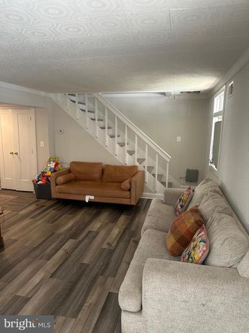 216 COLFAX CT, Manassas Park, VA 20111