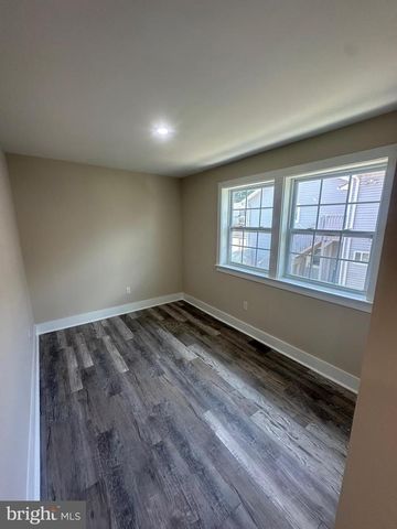216 COLFAX CT, Manassas Park, VA 20111