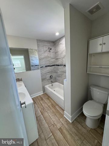 216 COLFAX CT, Manassas Park, VA 20111