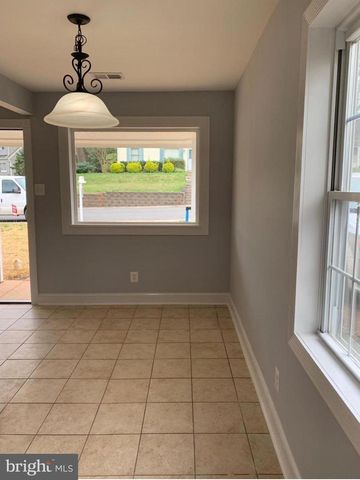 216 COLFAX CT, Manassas Park, VA 20111