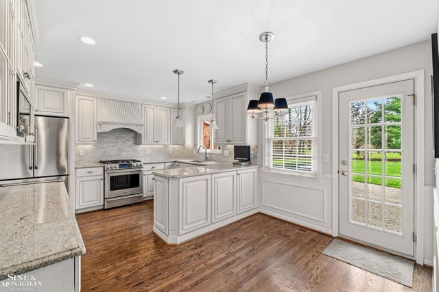 171 Moran Road, Grosse Pointe Farms, MI 48236