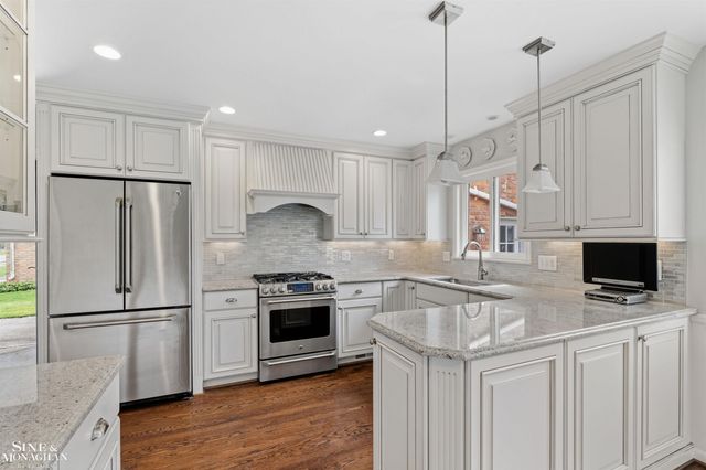 171 Moran Road, Grosse Pointe Farms, MI 48236