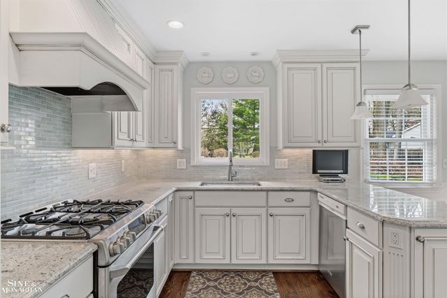 171 Moran Road, Grosse Pointe Farms, MI 48236