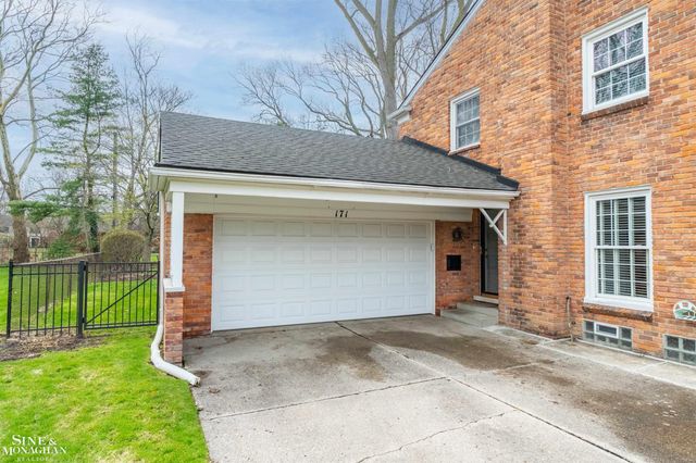 171 Moran Road, Grosse Pointe Farms, MI 48236