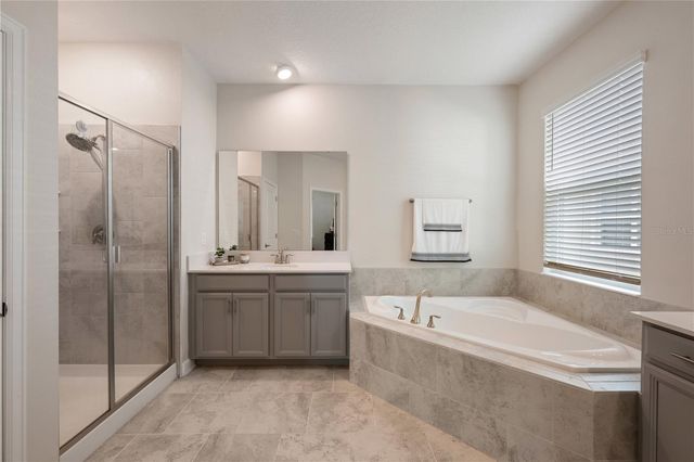 8926 FALLEN OAK DRIVE, Davenport, FL 33896