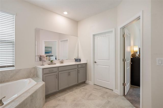 8926 FALLEN OAK DRIVE, Davenport, FL 33896