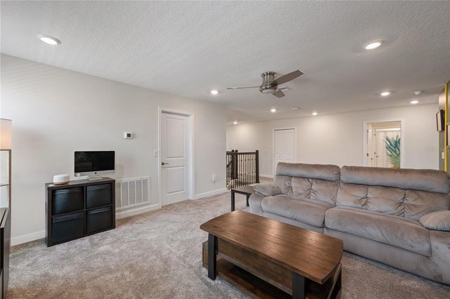 8926 FALLEN OAK DRIVE, Davenport, FL 33896