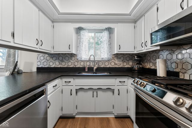 363 Shadow Hill Drive, Greenwood, IN 46142