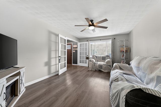 363 Shadow Hill Drive, Greenwood, IN 46142