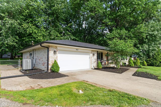 363 Shadow Hill Drive, Greenwood, IN 46142